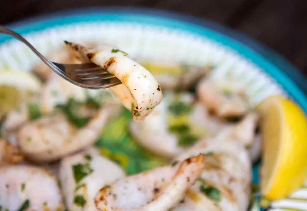 Grilled Squid With Olive Oil & Lemon (By Serious Eats)