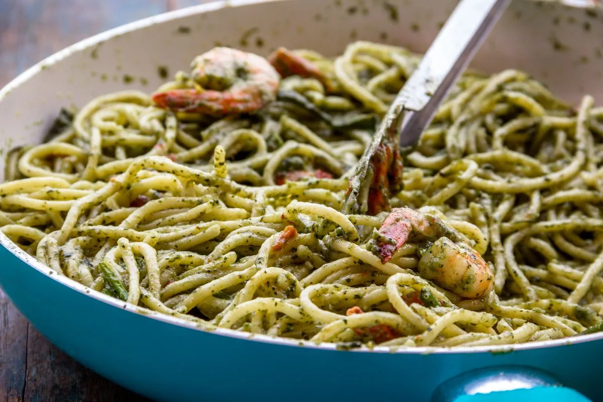 Smoked Shrimp And Pesto Linguine 
